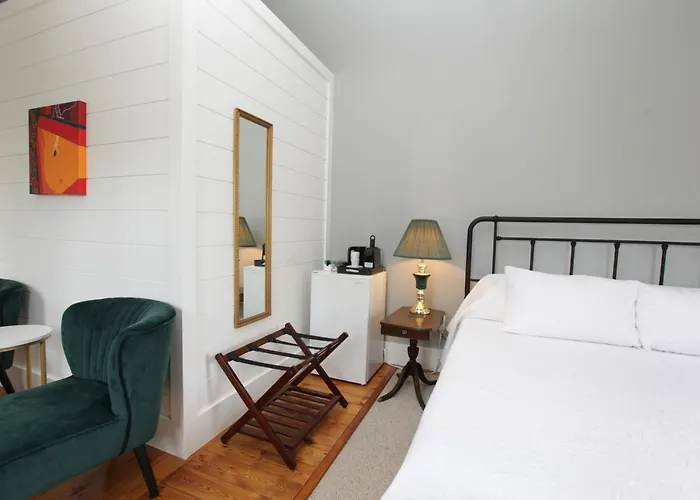 Jackson\'S Falls Country Inn